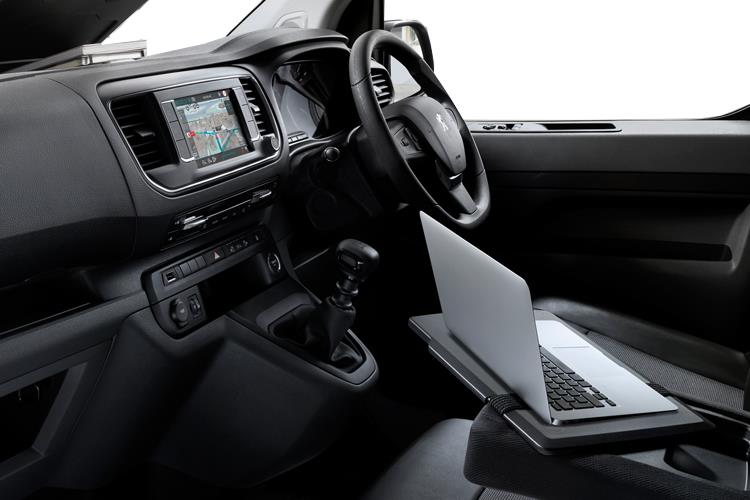 Peugeot Expert Compact Electric 50kWh Professional Premium, Interior thumbnail